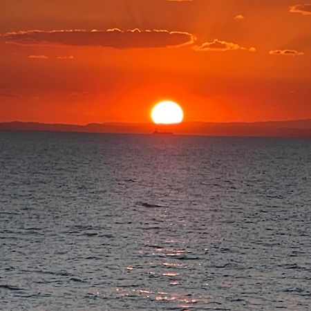 Amazing Beach View In Ras Sudr راس سدر Ras Sedr Raʼs Matārimah Екстериор снимка